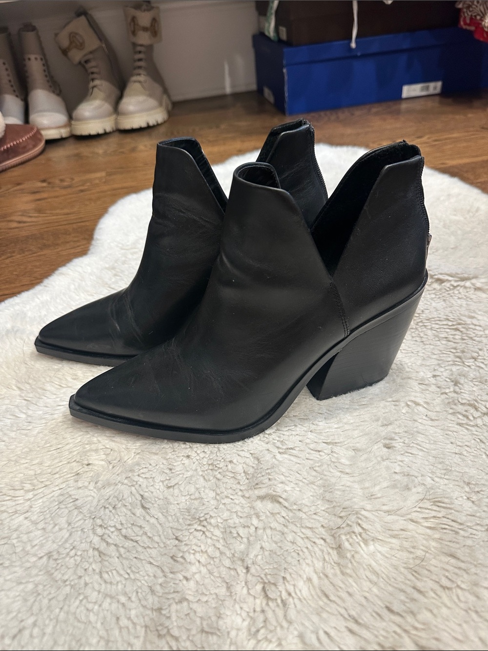 Vince Camuto Black Leather Pointed-Toe Ankle Boots